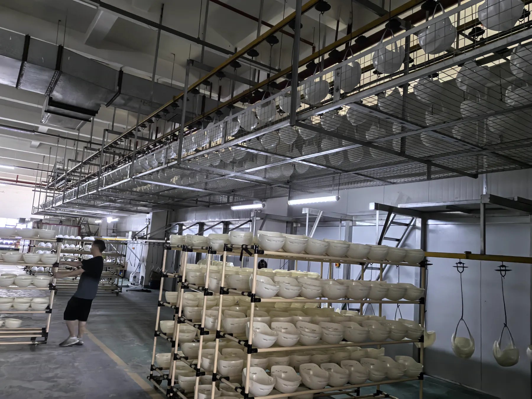 Shell racks & conveyor