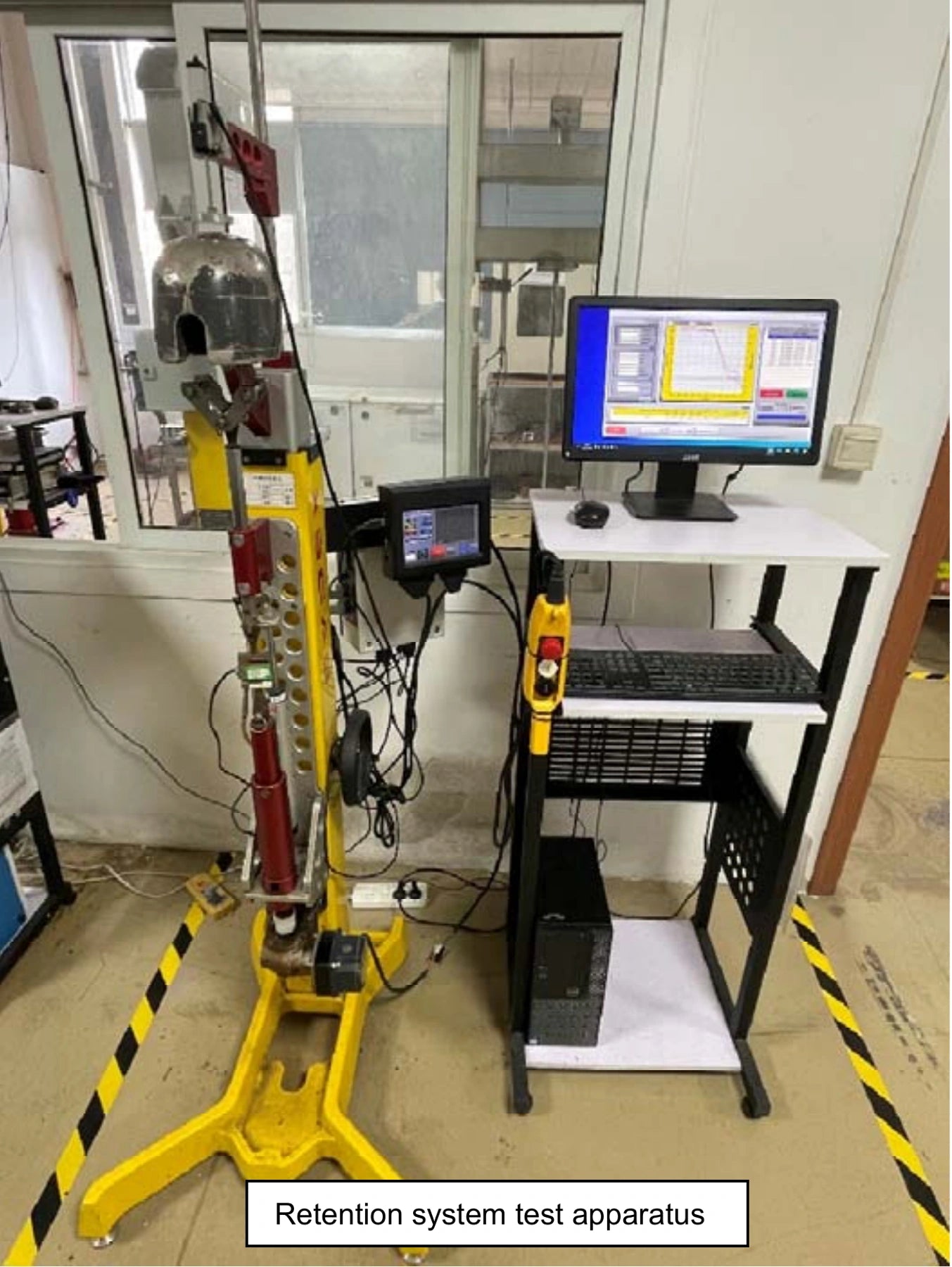 Retention test equipment